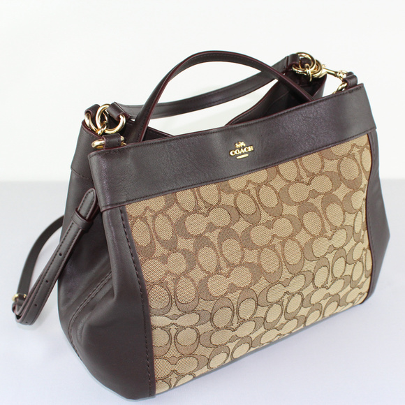coach signature outline small lexy